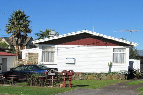 Photo of property in 6c Empire Road, Orewa, 0931