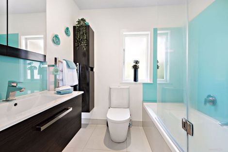 Photo of property in 1/50 Glencoe Road, Browns Bay, Auckland, 0630