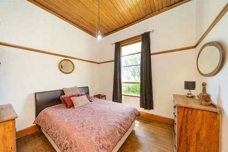 Photo of property in 2603 Kimbolton Road, Kiwitea, Feilding, 4777