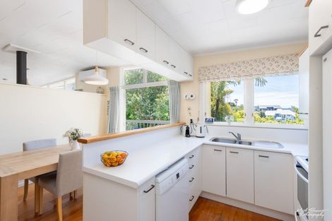 Photo of property in 6 Ardal Grove, Tirohanga, Lower Hutt, 5010