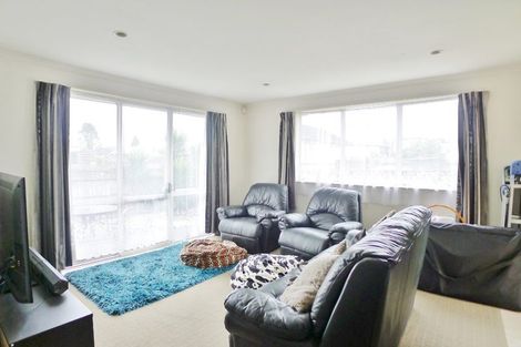 Photo of property in 2/12 Bowater Place, Manurewa, Auckland, 2102