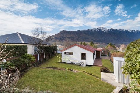 Photo of property in 10 Remarkables Crescent, Frankton, Queenstown, 9300