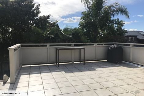 Photo of property in 2/20 Hutchinsons Road, Bucklands Beach, Auckland, 2014