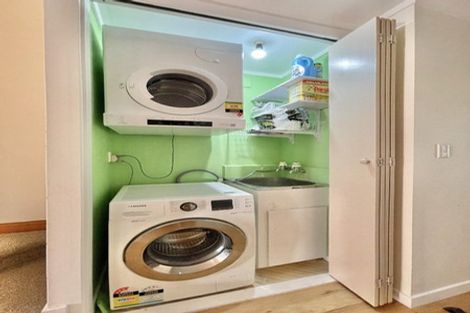 Photo of property in 1/2 Lavaud Street, Berhampore, Wellington, 6023