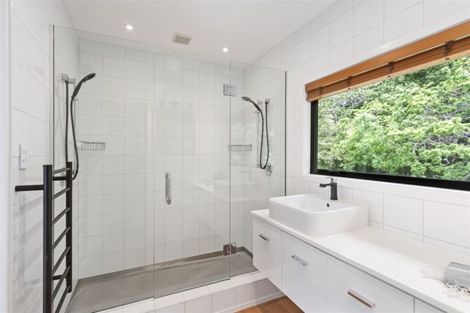 Photo of property in 68 Landsdowne Terrace, Cashmere, Christchurch, 8022