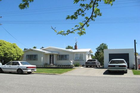 Photo of property in 18 Holdaway Street, Riversdale, Blenheim, 7201