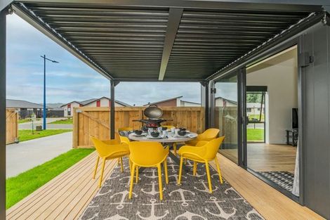 Photo of property in 15 Palm Drive, Whitianga, 3510