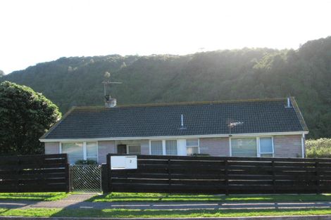 Photo of property in 2 Mahinawa Street, Takapuwahia, Porirua, 5022