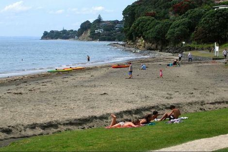 Photo of property in 12 Seaton Road, Murrays Bay, Auckland, 0630