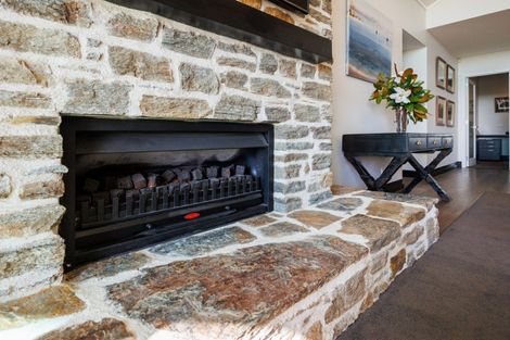 Photo of property in 21 The Strand, Fitzherbert, Palmerston North, 4410