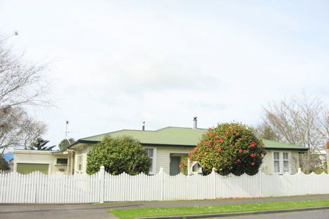 Photo of property in 15 Brown Street, Inglewood, 4330