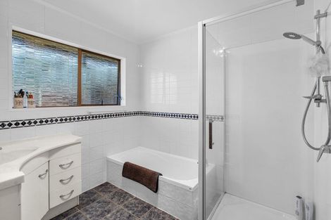 Photo of property in 8 Takahe Place, Matua, Tauranga, 3110