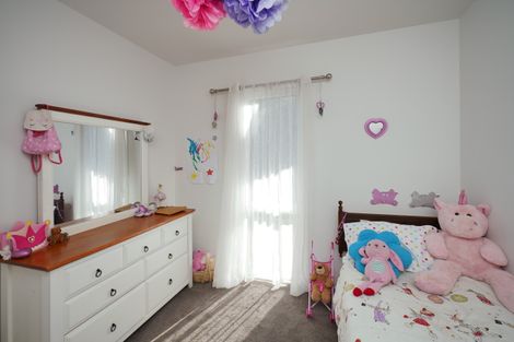 Photo of property in 319 Estuary Road, South New Brighton, Christchurch, 8062