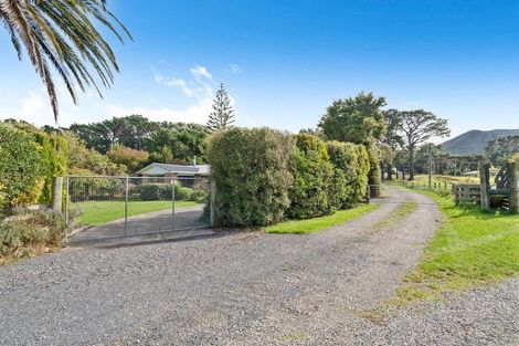 Photo of property in 620 Western Lake Road, Western Lake, Featherston, 5773