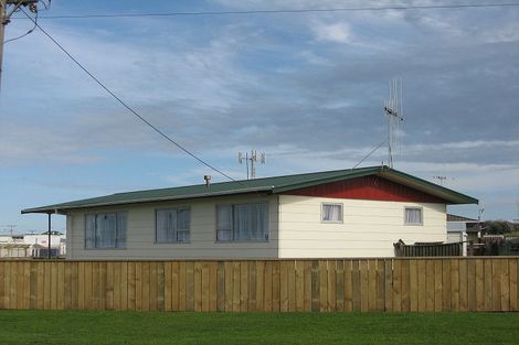 Photo of property in 1a Mosston Road, Castlecliff, Whanganui, 4501