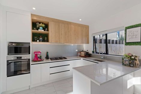 Photo of property in 4a Ringi Lane, Orewa, 0931