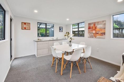 Photo of property in 4 Kawakawa-orere Road, Kawakawa Bay, Papakura, 2585