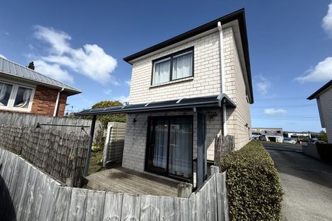 Photo of property in 1/4017 Great North Road, Glen Eden, Auckland, 0602