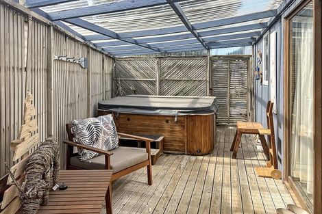 Photo of property in 13 Koputara Road, Himatangi Beach, Foxton, 4891