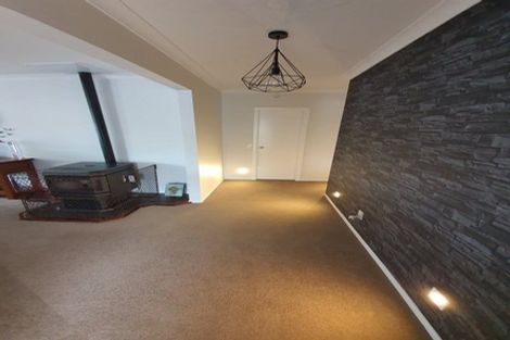 Photo of property in 28 Eglinton Street, Avondale, Christchurch, 8061