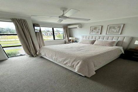 Photo of property in 56 Papatupu Way, Kumeu, 0810