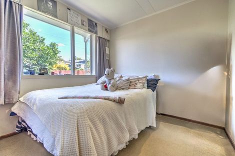 Photo of property in 6 Manapouri Place, Glenview, Hamilton, 3206