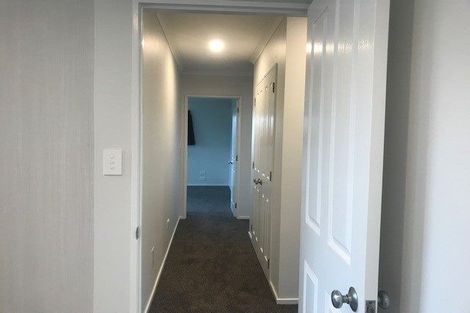 Photo of property in 1 Belcoo Crescent, East Tamaki, Auckland, 2013