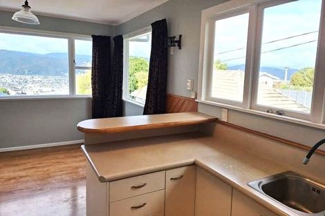 Photo of property in 93b Normandale Road, Normandale, Lower Hutt, 5010