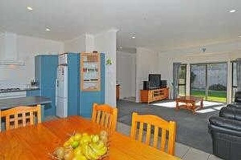 Photo of property in 9a Ormrod Grove, Riverstone Terraces, Upper Hutt, 5018