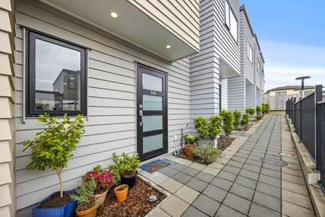 Photo of property in 3/6 South Pacific Place, Henderson, Auckland, 0612