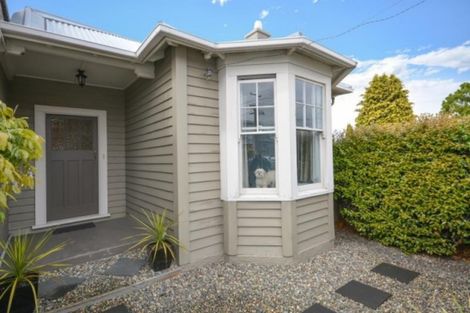 Photo of property in 37 Macandrew Road, South Dunedin, Dunedin, 9012