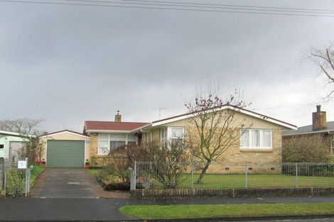 Photo of property in 5 Cleveland Street, Bader, Hamilton, 3206