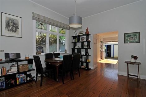Photo of property in 27 Maida Vale Road, Roseneath, Wellington, 6011
