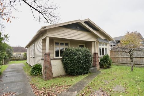 Photo of property in 27 Milverton Avenue, Hokowhitu, Palmerston North, 4410