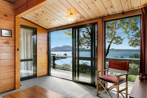 Photo of property in 23 Ewing Grove, Acacia Bay, Taupo, 3330