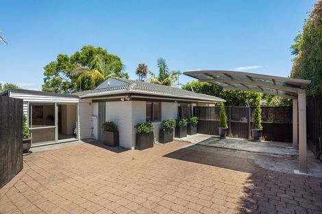 Photo of property in 16a Huapai Street, Onehunga, Auckland, 1061