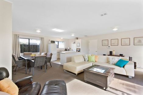 Photo of property in 7a Burt Road, Mount Wellington, Auckland, 1051
