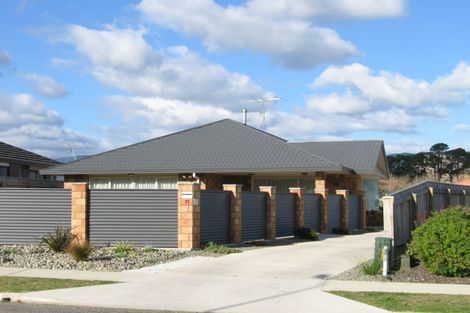 Photo of property in 9 Leanne Way, Waikanae Beach, Waikanae, 5036