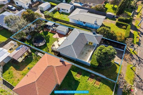 Photo of property in 21 Kayes Road, Pukekohe, 2120
