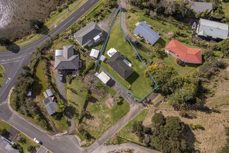 Photo of property in 8 Patton Place, Tairua, 3508