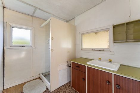 Photo of property in 8 Pungarehu Road, Pungarehu, Opunake, 4685