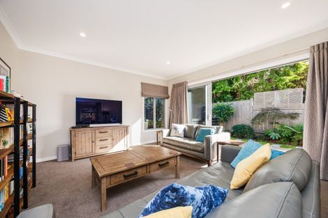 Photo of property in 5 Heritage Place, Terrace End, Palmerston North, 4410