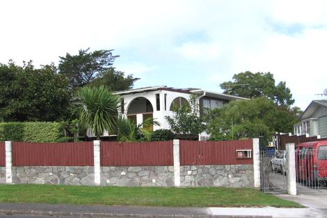 Photo of property in 22 Waari Avenue, Sunnyvale, Auckland, 0612