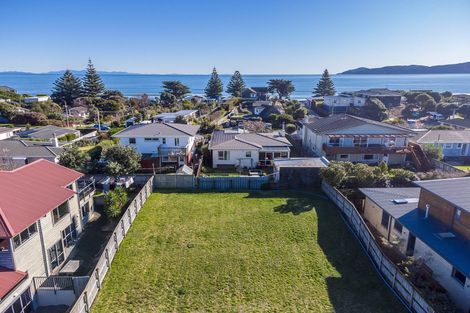 Photo of property in 17 Metzenthin Close, Raumati South, Paraparaumu, 5032