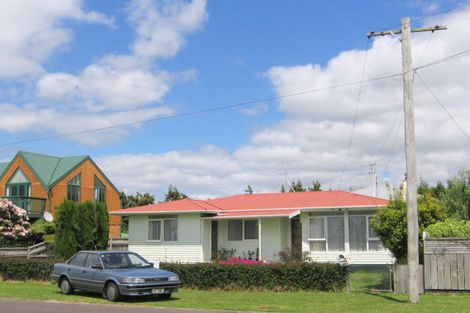 Photo of property in 32 The Crescent, Waihi Beach, 3611