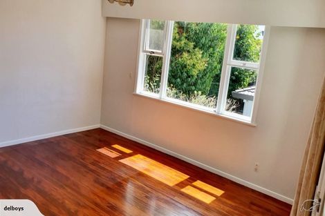 Photo of property in 2/18 Bond Crescent, Forrest Hill, Auckland, 0620