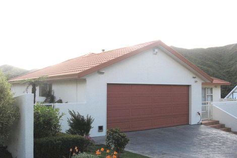 Photo of property in 15 Kapil Grove, Khandallah, Wellington, 6035