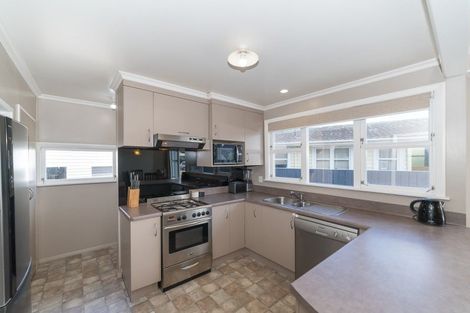 Photo of property in 46 Pitama Road, Awapuni, Palmerston North, 4412