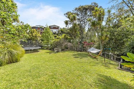 Photo of property in 1/283 East Coast Road, Mairangi Bay, Auckland, 0630