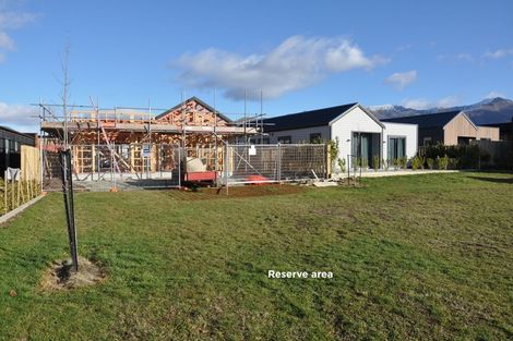 Photo of property in 42 Obelisk Street, Wanaka, 9305